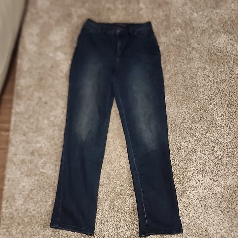 Jeans - Picture 1 of 2